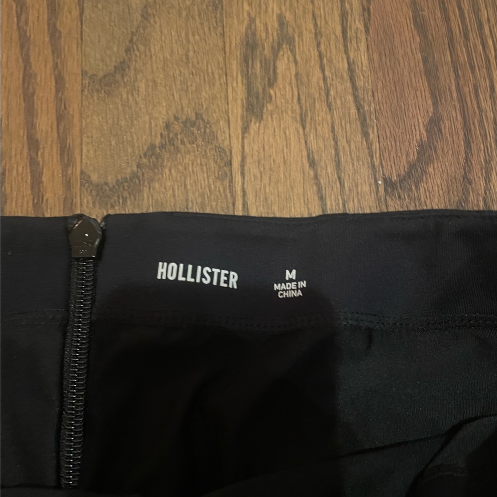 Hollister Black mini skirt size medium - Picture 2 of 3